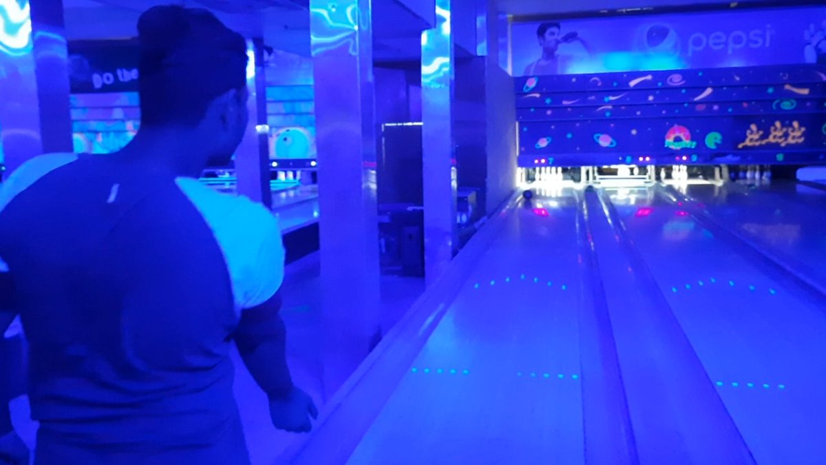 Deshan_Vlogs's tweet photo. CCC, Excel World, One Galle face.. Dawasa Hari - Vlog 71
#deshanvlogs #ccc #colombocitycentre #onegalleface #excelworld #parkstreetmews #Bowling

Link :- https://t.co/RhkjvUxkyr https://t.co/etFwDiK0dI
