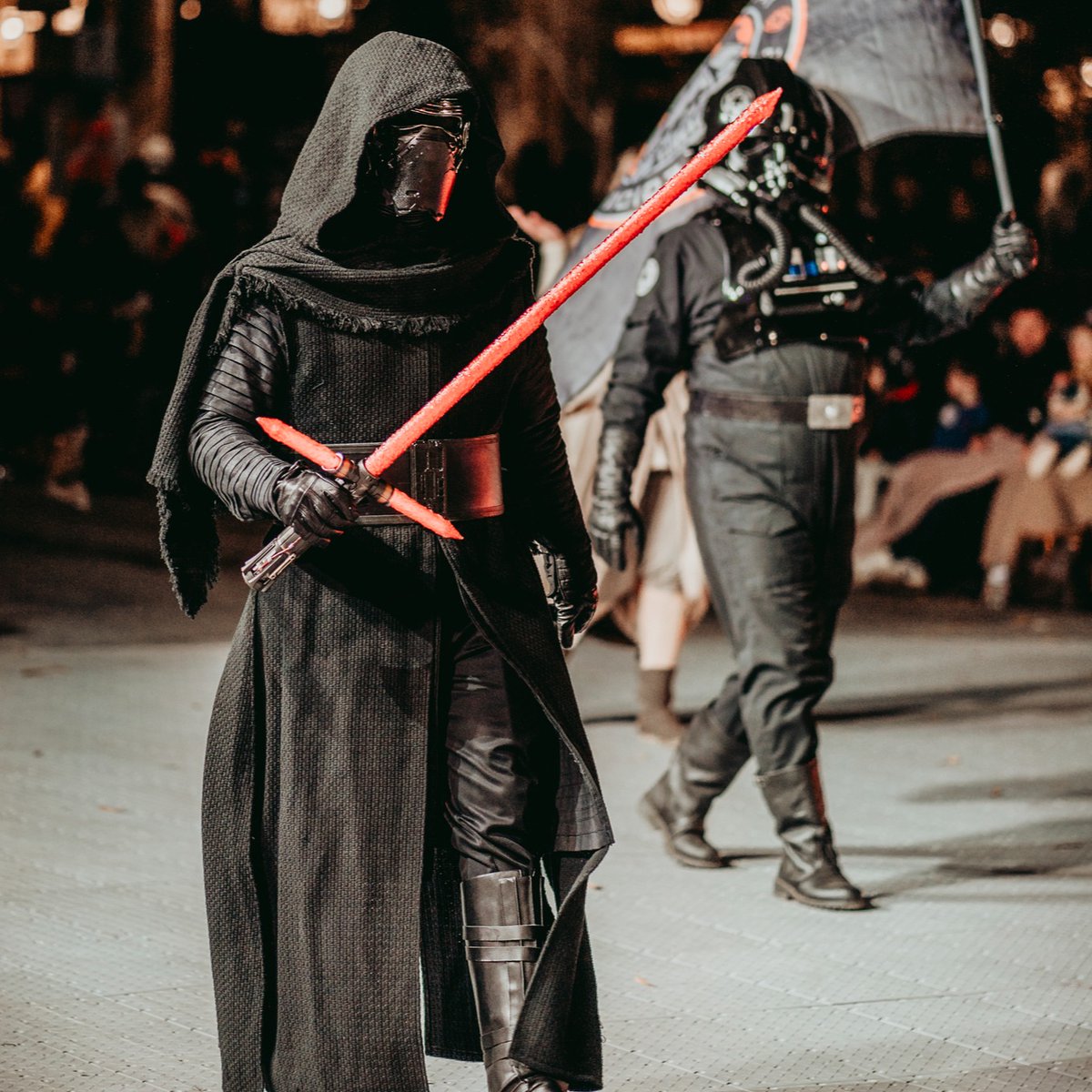 NovantParade's tweet image. The parade has fallen to the dark side... but glows brighter than a lightsaber! We are so excited for our second-night parade this fall 💡

.

.

.

#novanthealth #novanthealththanksgivingparade #cltthanksgiving #cltthanksgivingparade #queencharlotte #charlottenc #visitnc