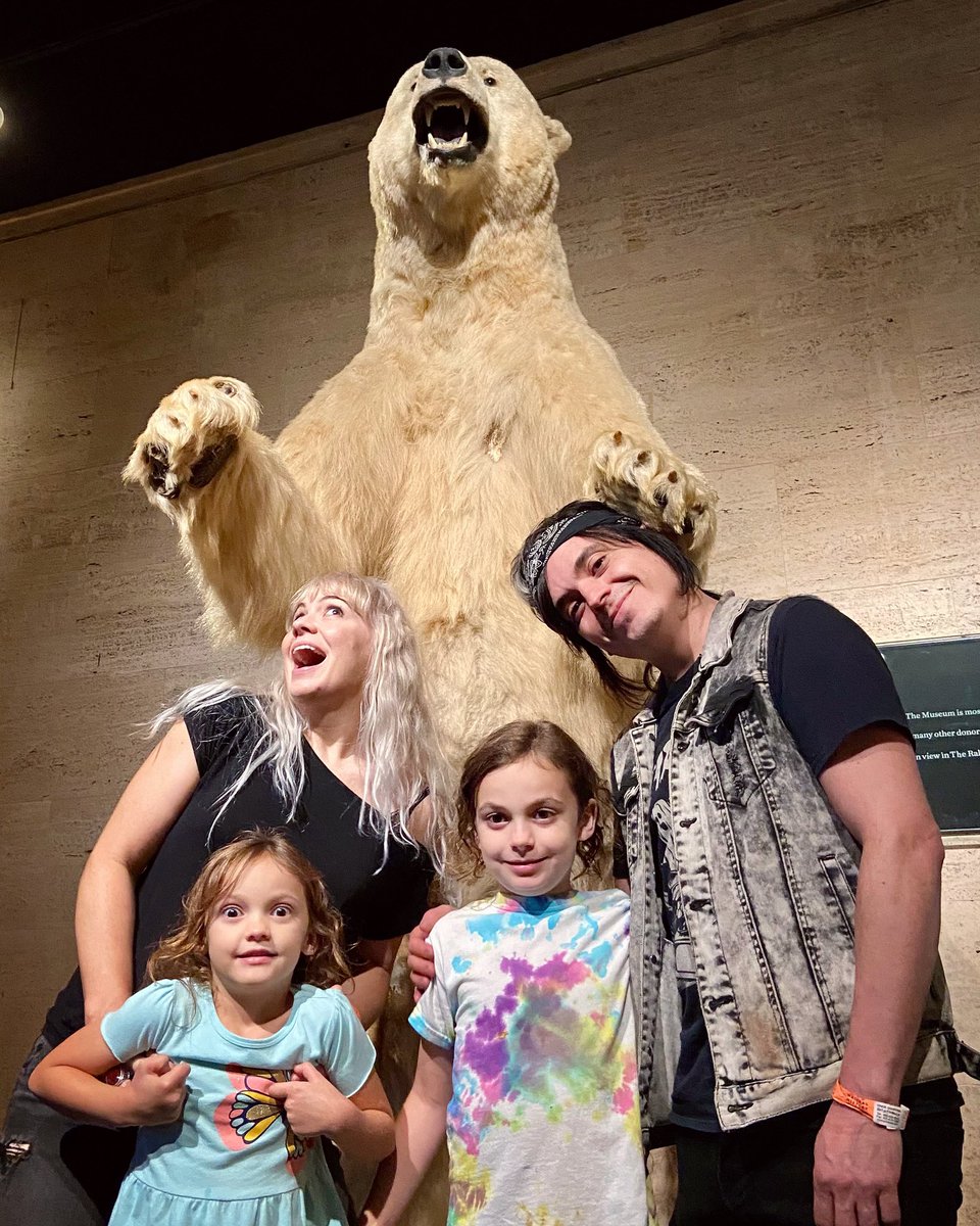 TheDollyrots's tweet photo. Fun day at the Natural History Museum… except for the polar bear attack! https://t.co/cvhGTBZTf1