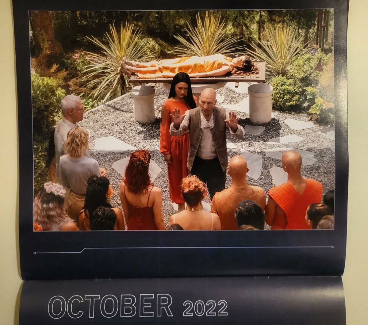 Kertrats's tweet photo. A little late, but here's the new #calendarchange day post for #October! #calendarchangeday #StarTrek #StarTrekPicard #StarTrekTheOriginalSeries #StarTrekTheNextGeneration https://t.co/476eKdTzX9