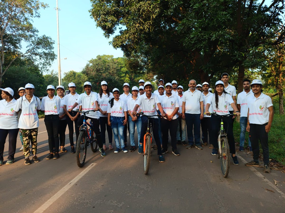 BLekha1's tweet photo. Jai Hind 🇮🇳
On the occasion of #GandhiJayanti volunteers of @Nss_ssgi in association with #SurpreetChopraHeartFoundation participated in #GoRedForHeart Walkathon and attend free medical checkup.
@dschfoundation
@YASMinistry
@NSSRDBhopal
@askabir_
@SamarendraS21
@dr_dsraghu https://t.co/mzJMt5mPZl