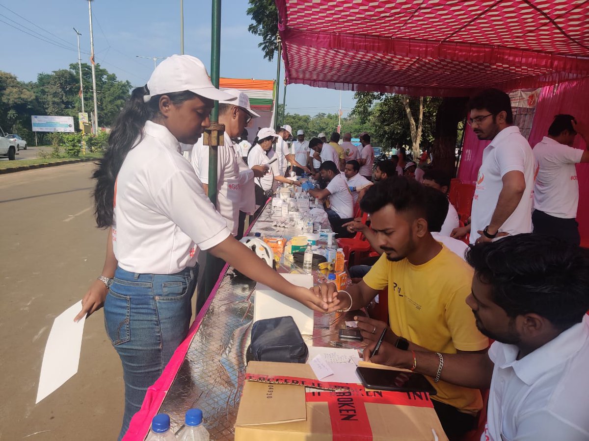 BLekha1's tweet photo. Jai Hind 🇮🇳
On the occasion of #GandhiJayanti volunteers of @Nss_ssgi in association with #SurpreetChopraHeartFoundation participated in #GoRedForHeart Walkathon and attend free medical checkup.
@dschfoundation
@YASMinistry
@NSSRDBhopal
@askabir_
@SamarendraS21
@dr_dsraghu https://t.co/mzJMt5mPZl