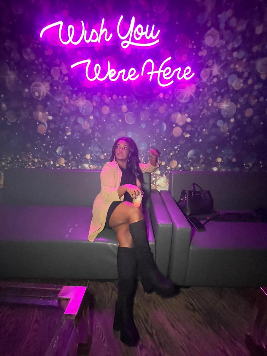 kiki_powell's tweet photo. twenty✨ate✨ https://t.co/ad9JdWgSx8