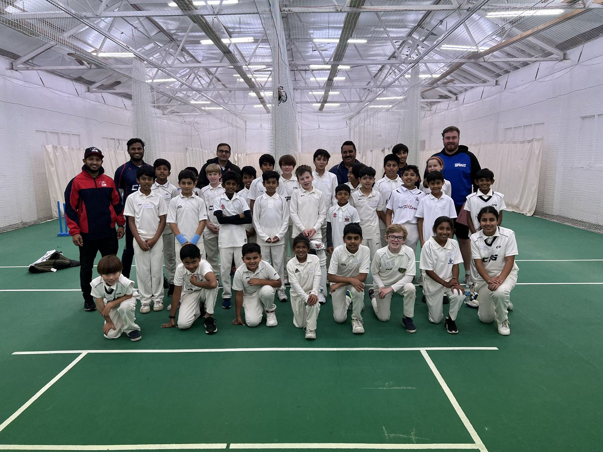 Superb turnout and talent spotting session at CFS trials. Next trial on Sun 9th Oct at <a href="/IlfordCricket/">Ilford Cricket School</a> Thanks <a href="/rajkumarcricket/">Raj kumar sharma</a> for Guest Coach A humble human being having cricket at his core heart wanting to see young players develop #CFS #cricfitsport #cricket <a href="/capitalkidscric/">Capital Kids Cricket</a>
