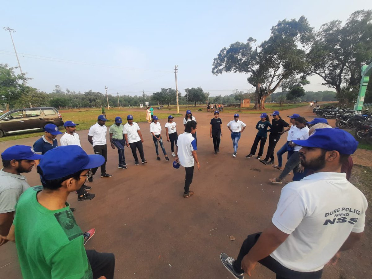 Priyank08gupta's tweet photo. Jai Hind 🇮🇳🇮🇳
Our @Nss_ssgi volenteer conducted #FIT_INDIA_RUN under the banner of #FITIndiaMovement near Jayanti Stadium,Bhilai(C.G).

#FitIndian
@YASMinistry
@_NSSIndia
@NssChhattisgarh
@Anurag_Office
@pankajsinghips
@NSSRDBhopal
@askabir_
@SamarendraS21
@dr_dsraghu
@nsscsvtuCG https://t.co/auJdYO6zwp