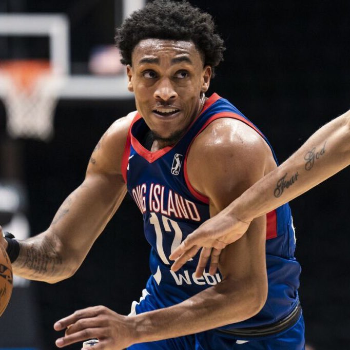 LegionHoops's tweet photo. Craig Randall vs. the Suns tonight:

35 points
9 threes
61% FG

I mean wow… 🔥 https://t.co/0wVmVOTK86