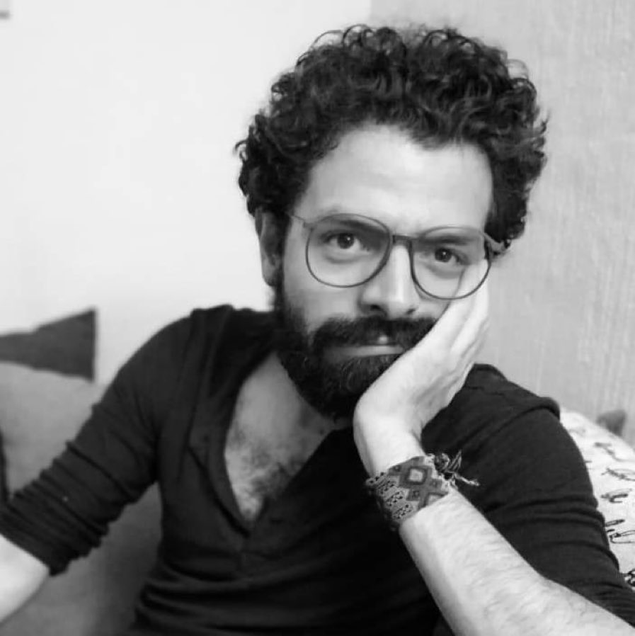 cultura_mx's tweet photo. La Secretaría de Cultura lamenta el fallecimiento del poeta y traductor Javier Raya, entre sus obras publicadas destacan “La rebelión de los negros”, “Alharaca”, “La fábrica de domesticar”, “Por los rasgos de una bayoneta”, “Ordalía” y “Ejercicios de mecanografía”. https://t.co/qKf21fFjL2