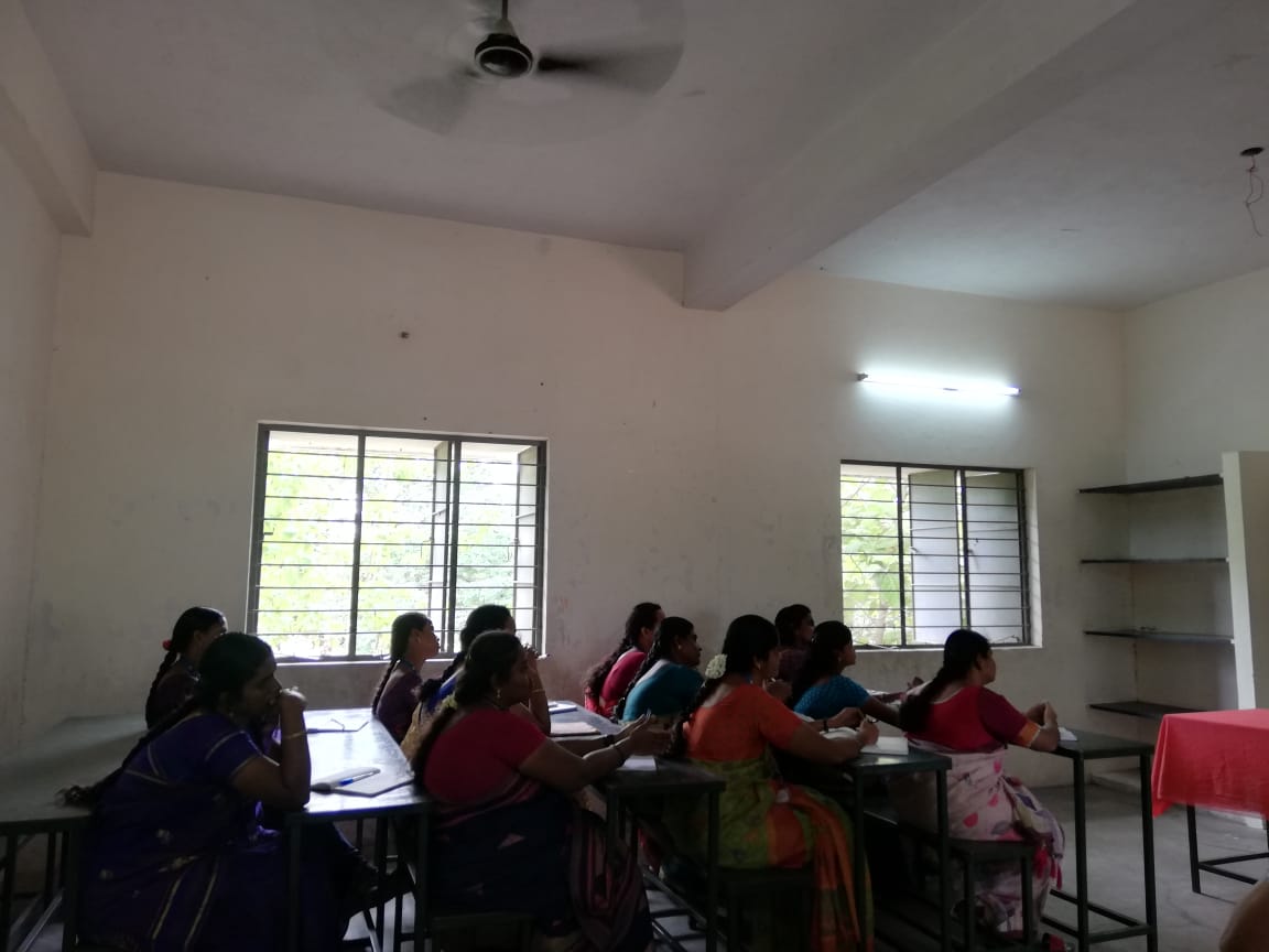 MariaPublishers's tweet photo. A workshop was conducted by us on 'Teaching Methodology' in Sri Meenakshi Matriculation School, Karur, on October 1st, 2022.  Mr.Casimir Eelaraj was the resource person.

 #workshop #teachersworkshop #TeachersSession #workshopforteachers #education #teachers #school https://t.co/OX0k1HHKeD