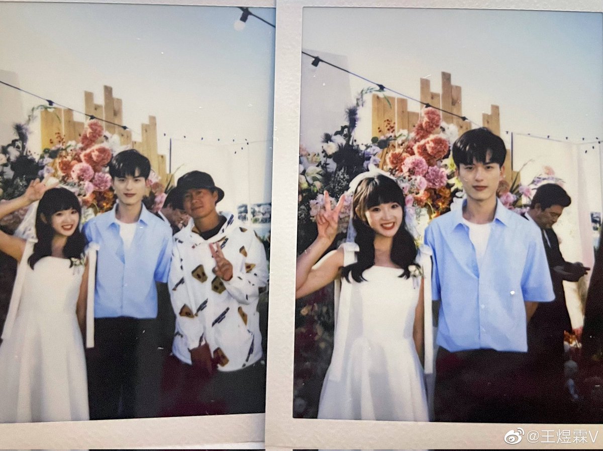 rarazrzr's tweet photo. A glimpse of Su Zaizai in her wedding as shared by actor #WangYulin. He'll play as Su Zaizai's deskmate and (if following the novel) kinda had a crush on her.
Anyway, Su Zaizai is so loyal to her concept being cute even to her wedding dress😄
#当我飞奔向你 #ZhangMiaoyi https://t.co/DEOuYsA3uX