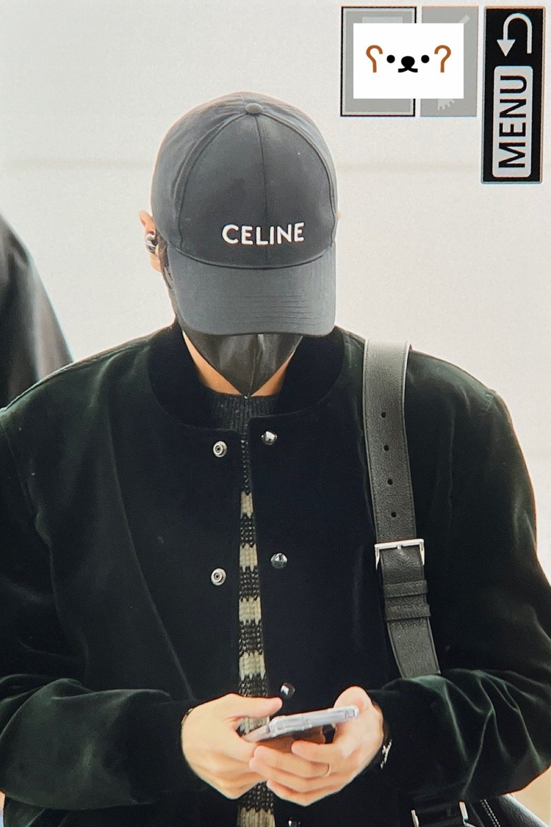 meltingboy606's tweet photo. 221003 출국 프리뷰🧸

#해찬 #HAECHAN #nct #nct127 

머리부터 발끝까지 깜장콩 동혁이 😄
안전비행 ✈️ https://t.co/NbyP9RE6is