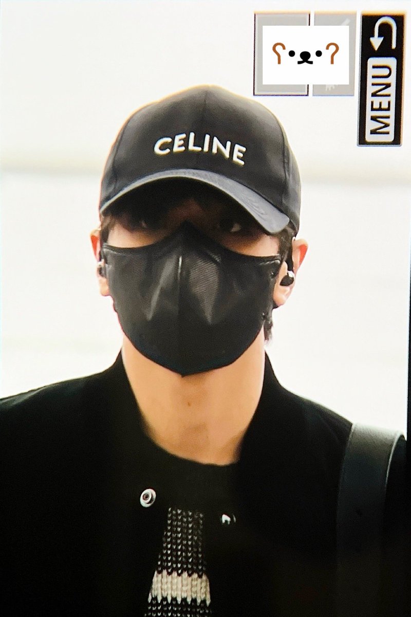 meltingboy606's tweet photo. 221003 출국 프리뷰🧸

#해찬 #HAECHAN #nct #nct127 

머리부터 발끝까지 깜장콩 동혁이 😄
안전비행 ✈️ https://t.co/NbyP9RE6is