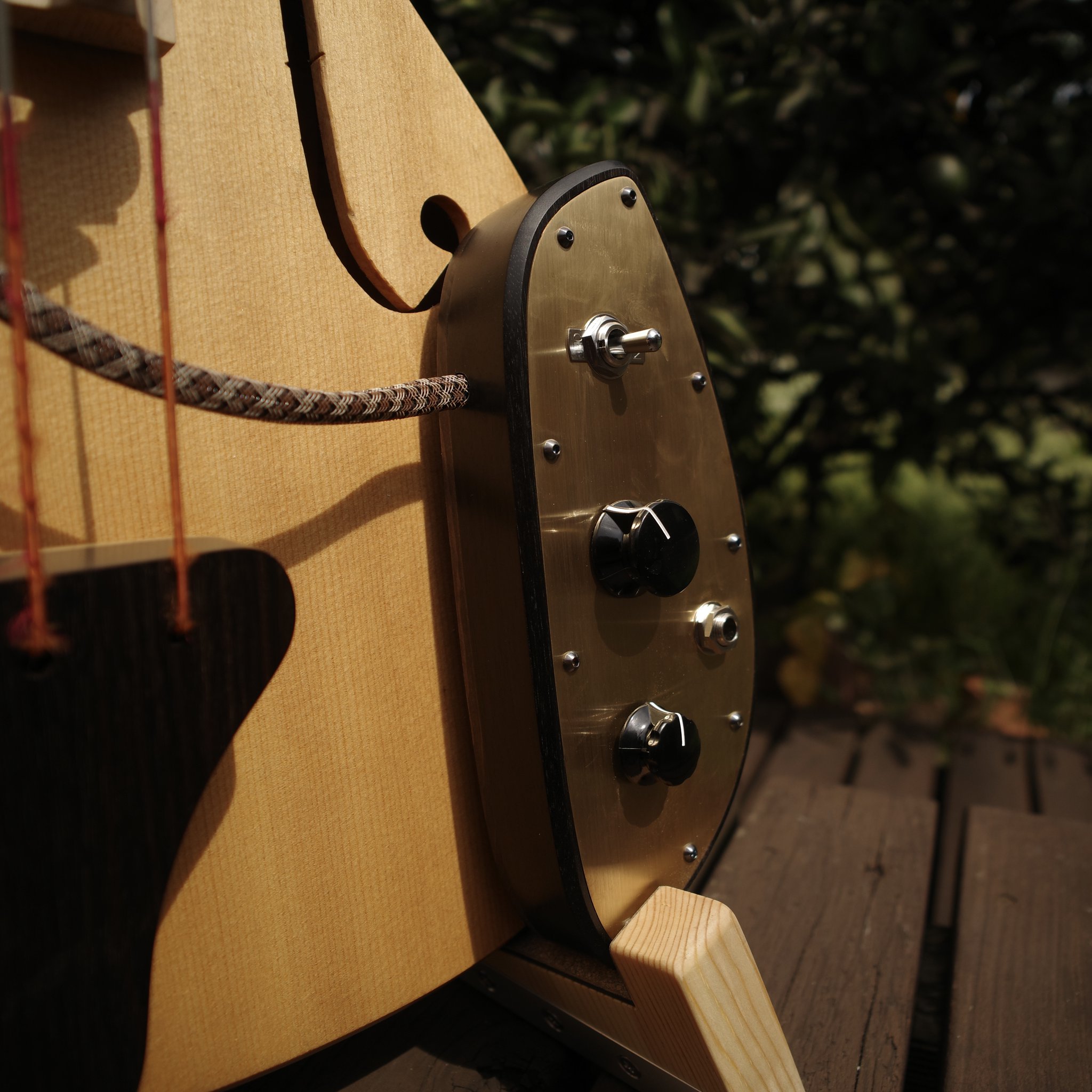 Andy bass&guitar/Adachi Koki on Twitter "ボリューム、トーン、スイッチ、ジャック、 を収めた