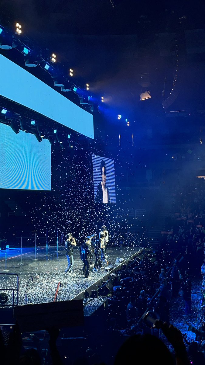 maeeh0209's tweet photo. 💙

@ENHYPEN_members 
#MANIFESTO_IN_ANAHEIM https://t.co/3g2zTKnCIl