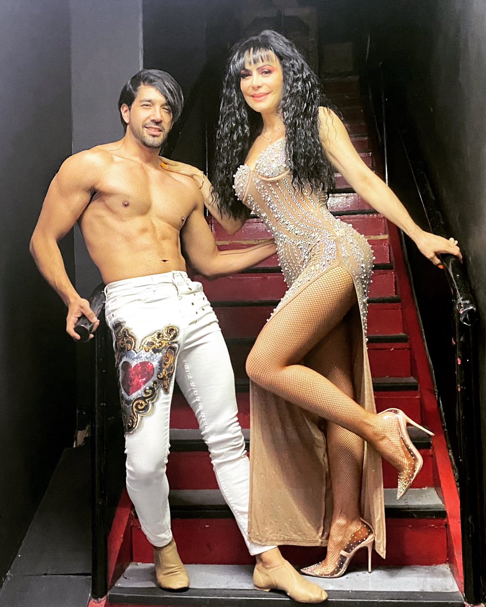 omarhdzmx's tweet photo. Los guapos del barrio @MaribelGuardia https://t.co/hYJAwN7ocL