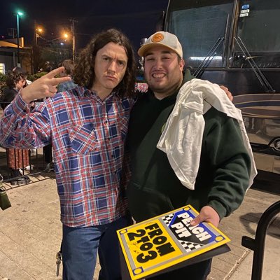 thickindie's tweet photo. had to update the profile pic now that i’m back on my bullshit, ft. neil from peach pit #NewProfilePic https://t.co/W3ppK3y3Lo