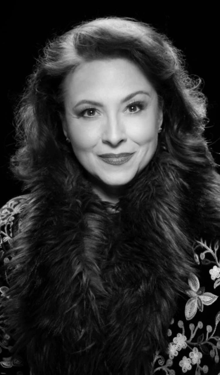 GINANEMO's tweet photo. Just call me JAZZY G❤️

Photo taken last week🎉 Owning who I am right now! All the hard work, life experiences, love &amp; loss. It’s all there. I’m the happiest I have even been💕So many exciting things ahead!!! I can’t wait!! #ginanemo #success #actor #producer #singer https://t.co/cq7xwwl0ph