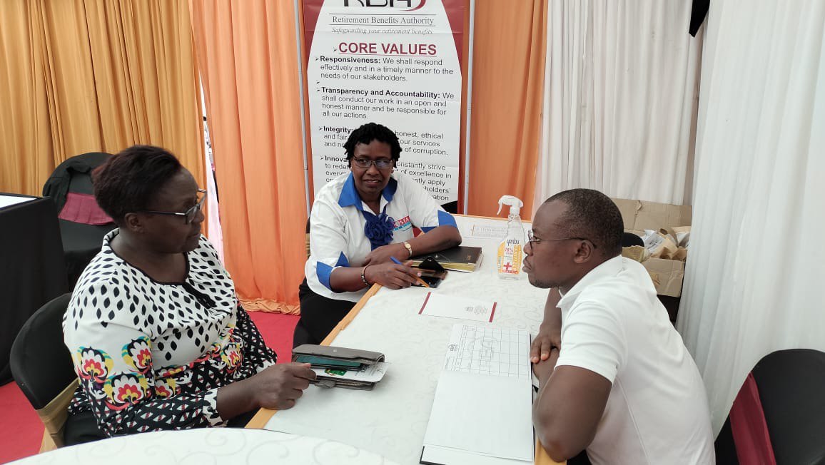 RBAKenya's tweet photo. We are at Nakuru Huduma Centre from Monday to Friday this week to commemorate #CustomerServiceWeek. Come learn about saving for retirement and have all your inquiries or complaints addressed. #ASKRBA #RBAMashinani https://t.co/8NNchzk31h
