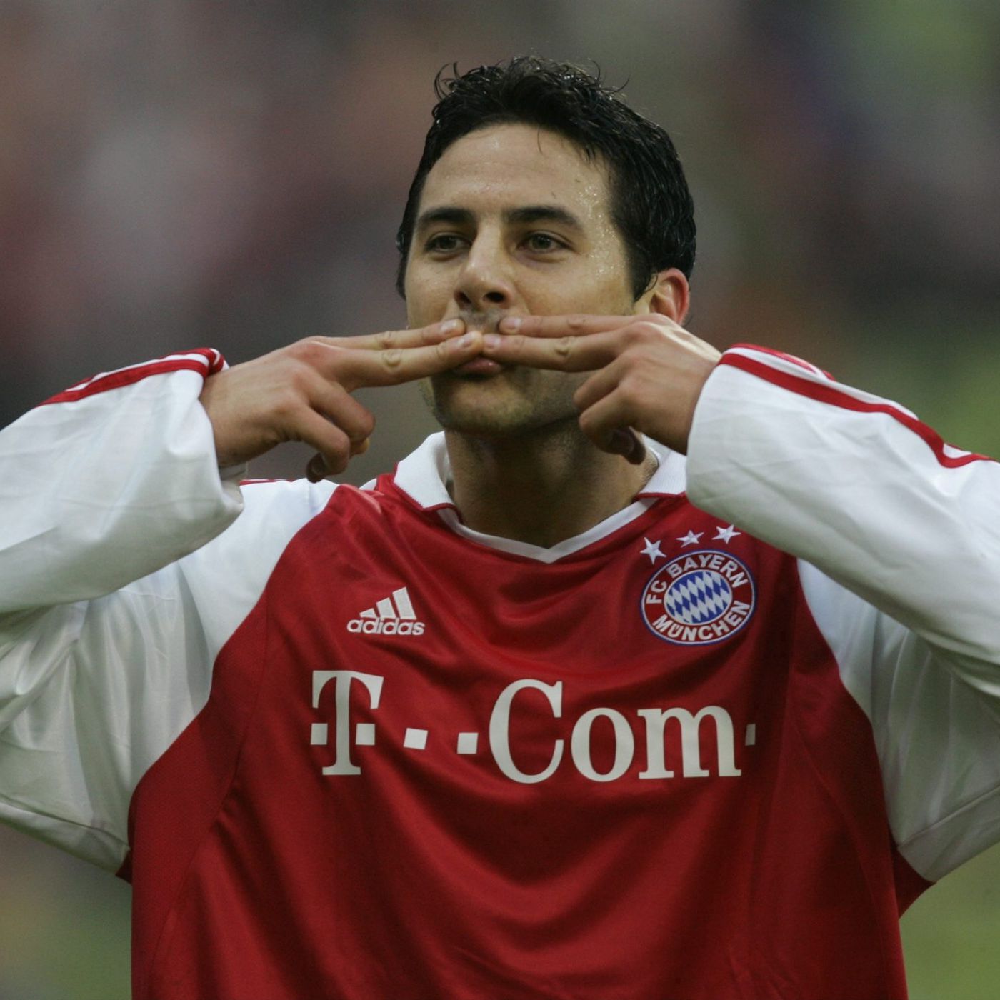 HAPPY BIRTHDAY CLAUDIO PIZARRO!! 