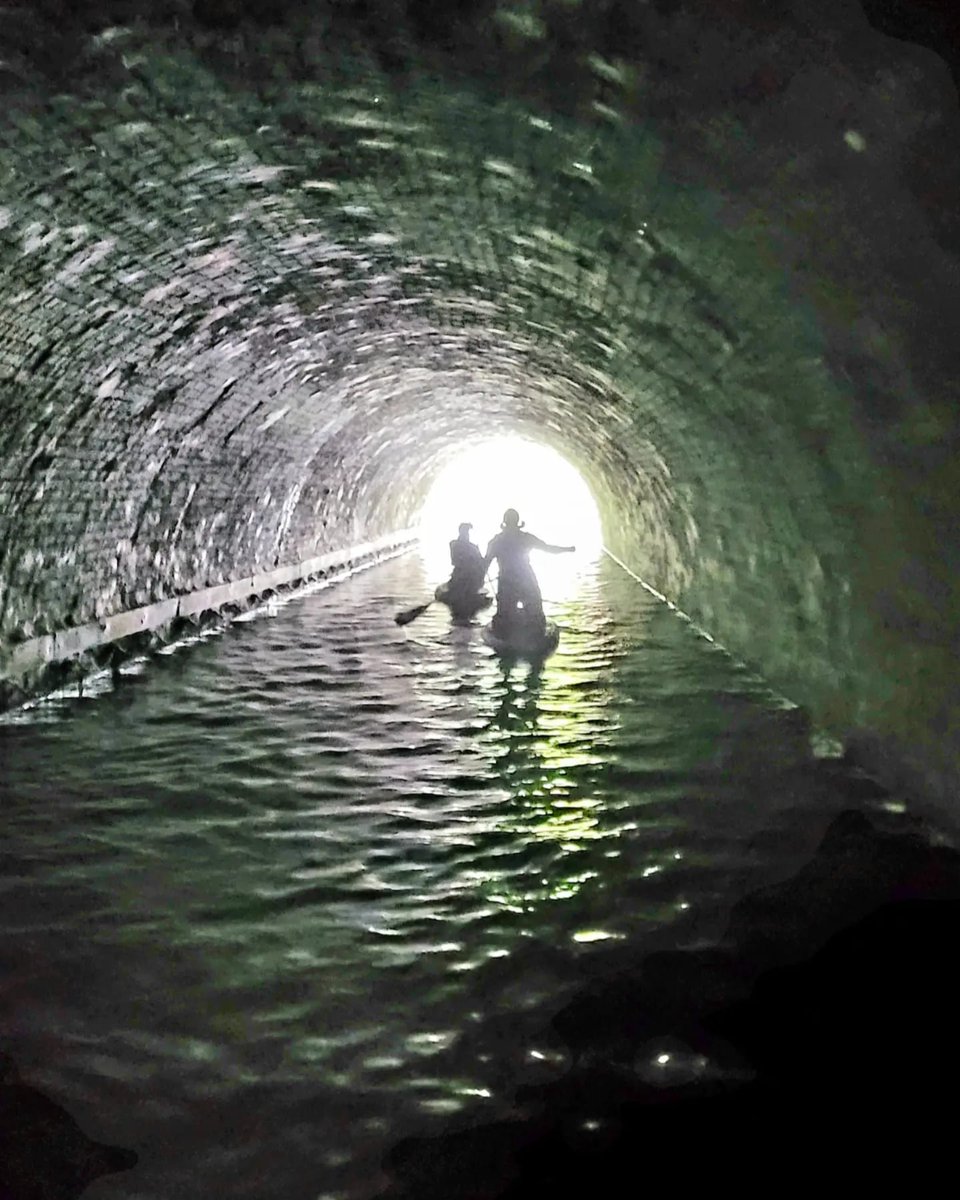 ChocolateJoolz's tweet photo. A great little paddle through #snarestonetunnel yesterday #paddleboard #paddleboarding #SundaySUP https://t.co/JFtnRbbXtt