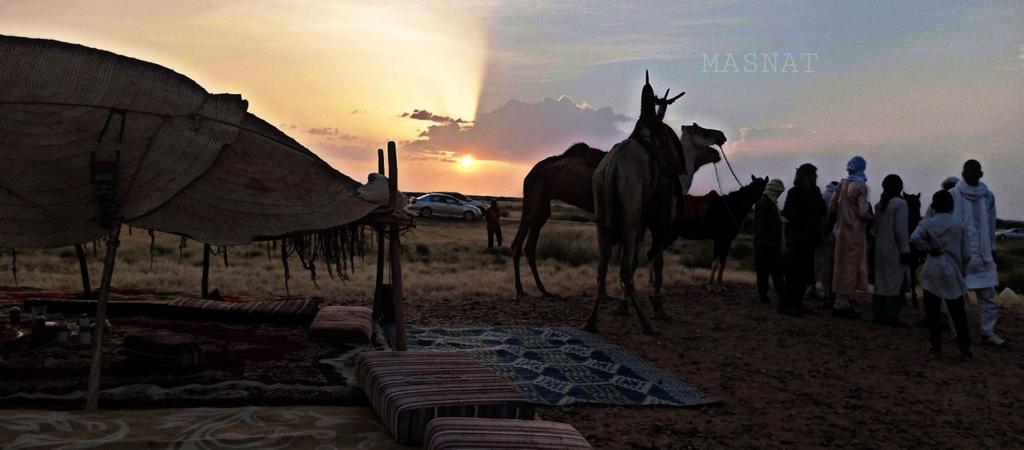 Obianou's tweet photo. Excursion Culturel à la porte du Désert organisé par #Masnat qui s'est tenue Samedi à la porte du Désert.
#Tourisme #Découverte #Patrimoine #Culture #Nomade #Sahara #Désert #Ténéré #Histoire #Dune #Sable
#BrandingAfrica #BrandingNiger #VisitAgadez🇳🇪 https://t.co/8GaB4EMKBr