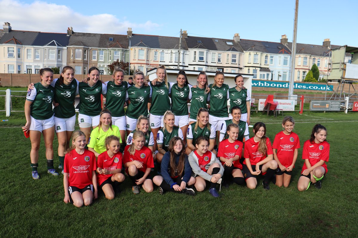 ArgyleWFC's tweet photo. 💚 There's nothing like celebrating a win with the fans!

#pafc https://t.co/wEoqzlk2MT