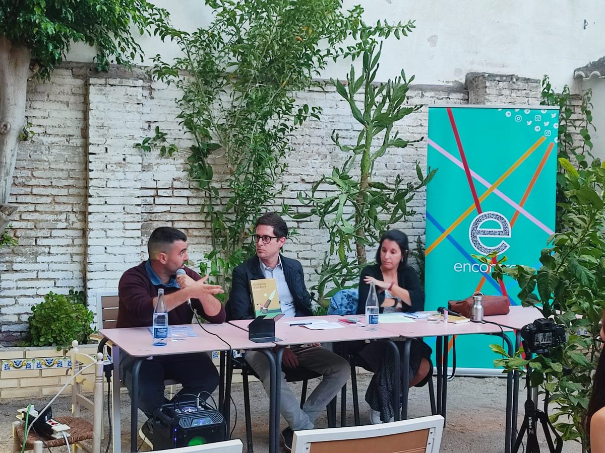 Vicent Galiana (@vgaliana_) on Twitter photo Moltes gràcies a totes per vindre divendres a la presentació d'Autòpsia d'un país a l'acte d'@Encontre. Va ser un goig compartir taula amb amigues i referents, com <a href="/lucas_marco/">Lucas Marco</a> i Mélanie Ibáñez. Construir espais de pensament i reflexió per afrontar els temps que venen. Moltes gràcies a totes per vindre divendres a la presentació d'Autòpsia d'un país a l'acte d'@Encontre. Va ser un goig compartir taula amb amigues i referents, com <a href="/lucas_marco/">Lucas Marco</a> i Mélanie Ibáñez. Construir espais de pensament i reflexió per afrontar els temps que venen.