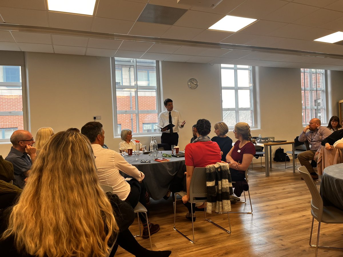 Beth Barron tweet media