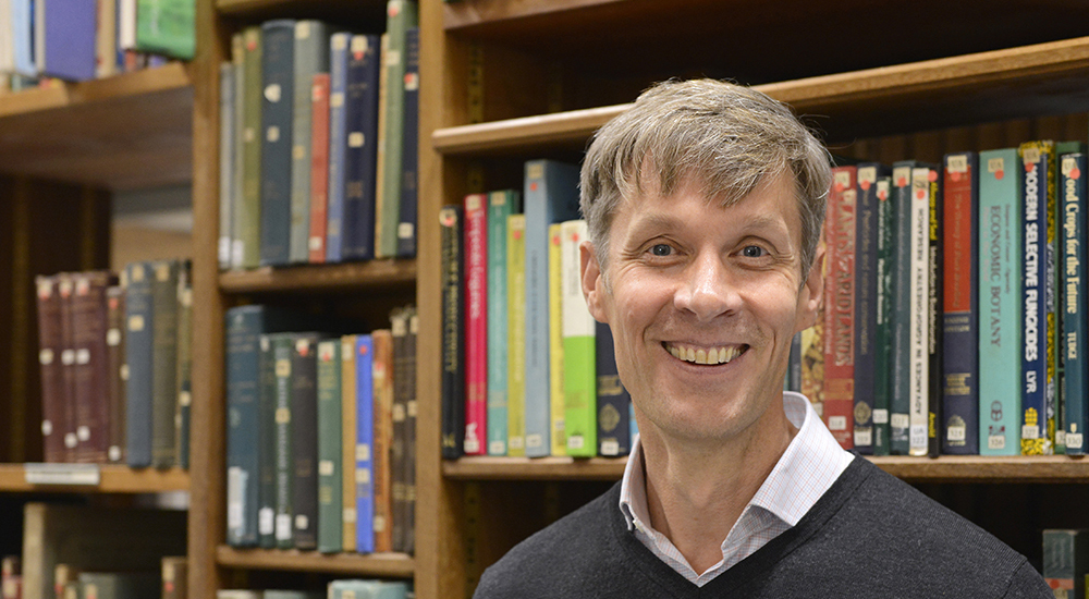 Department of Plant Sciences (@plantsci) on Twitter photo The Department is delighted to announce the appointment of <a href="/jmhibber/">Julian Hibberd</a> as our new Head of Department ! 🌿🌾
Read more here 👇
plantsci.cam.ac.uk/news/professor… The Department is delighted to announce the appointment of <a href="/jmhibber/">Julian Hibberd</a> as our new Head of Department ! 🌿🌾
Read more here 👇
plantsci.cam.ac.uk/news/professor…