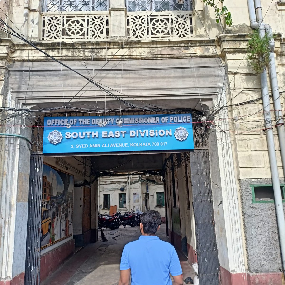 During this festive season, we should be very much careful about the deadly effect of Corona Virus.. Maintain Healthy Norms &amp; Stay Safe..
#WeCareWeDare
Today, 03/10/22, our team has duly disinfected a large arena of South East Division, SED..
<a href="/CPKolkata/">CP Kolkata</a> 
<a href="/KolkataPolice/">Kolkata Police</a>