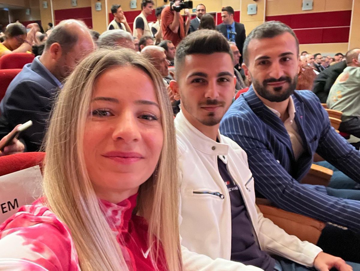 Bahçelievler Milli Eğitim Müdürlüğü ile Bahçelievler Belediye Başkanlığının ve Gençlik Spor Müdürlüğünün ortalıklığıyla gerçekleşen KARATE OKULDA projesinin imza töreninde ‘Geleceğe ışık tutan öğrencilerimizle’ bizde vardık…
@BahcelievlerMEM <a href="/Karateturk/">Türkiye Karate Federasyonu</a> @istanbulBBSK <a href="/Nike/">Nike</a>
