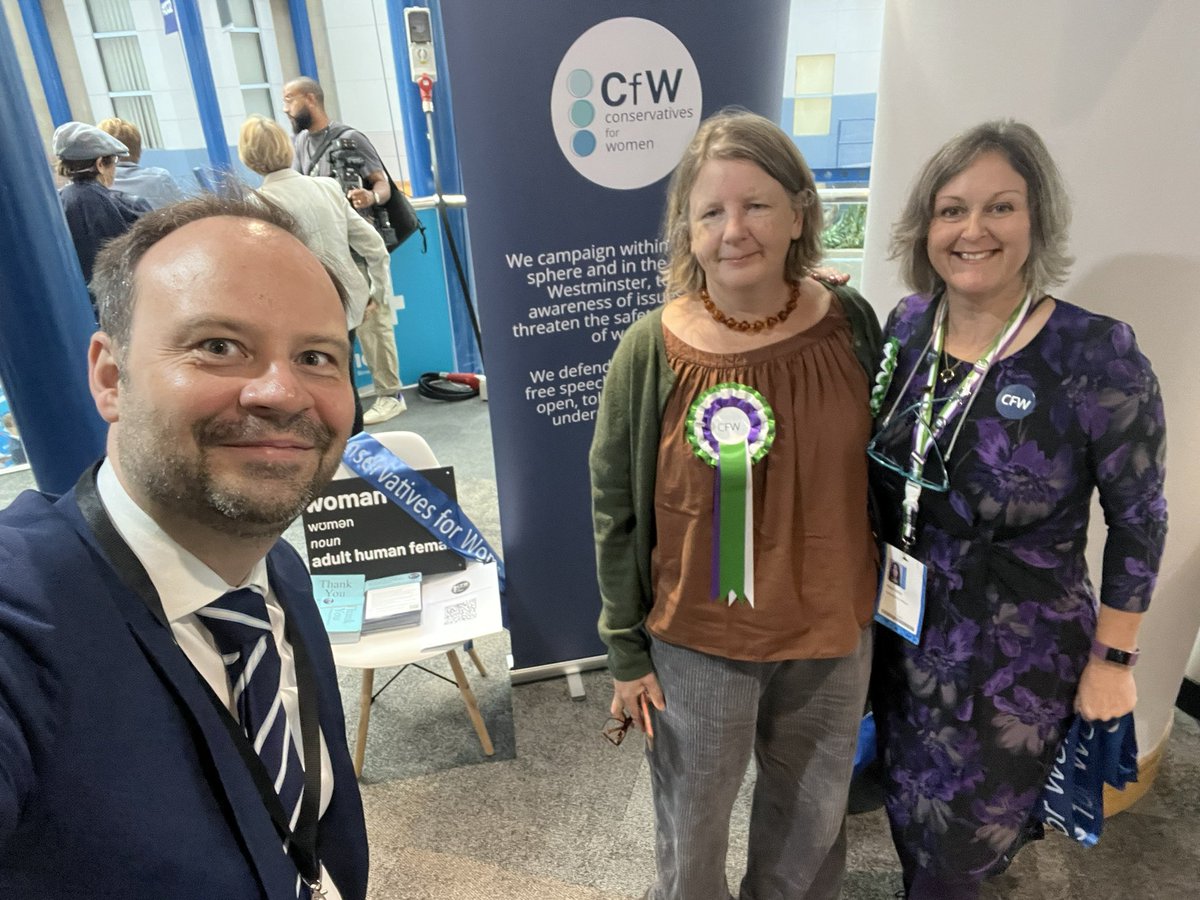 ElliotHammerSR's tweet image. Great to meet up with @CforWomenUK @carolinefff at #CPC22 #CPC2022