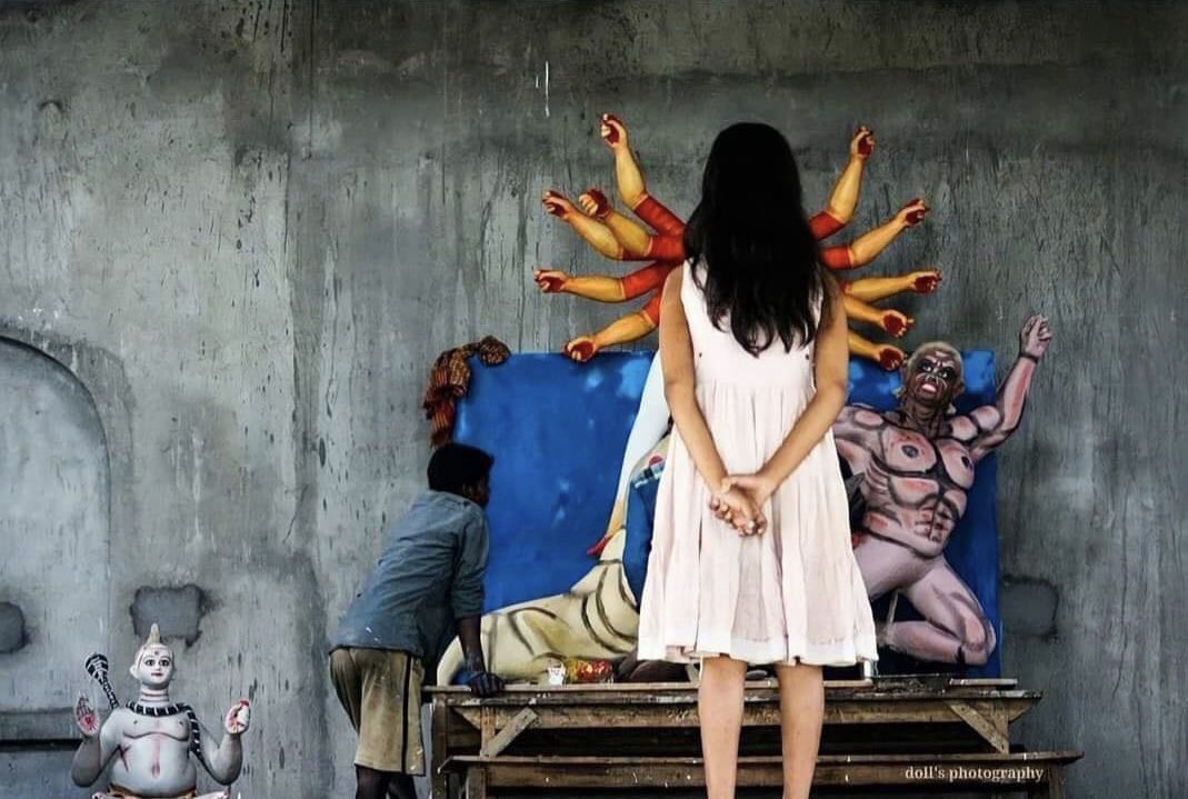 Prasunkumar1302's tweet photo. Let’s just not only #Symbolise but also #Respect and #Patronise the Shakti Swarupa, the Devi Shakti in our society. 🙏🏻
#KumariPuja
#KumariKanyaPujan
#DurgaAshtami
#DurgaPuja
#JaiMataDi https://t.co/jBStLbyqpB