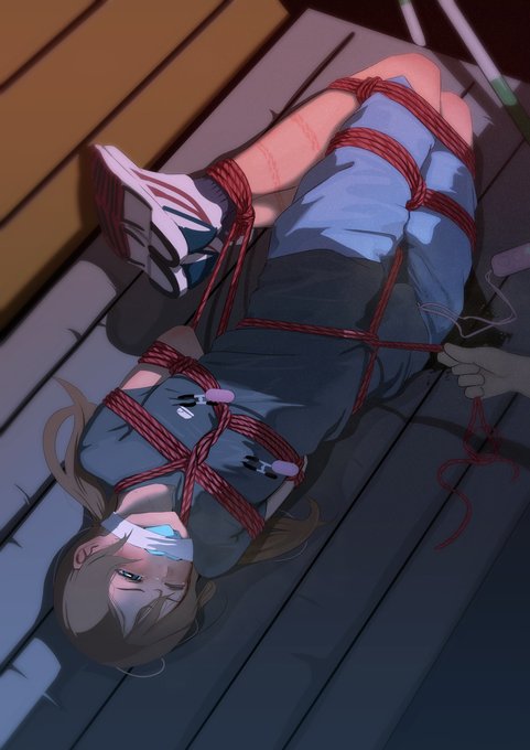 #10月になったのでフォロワーさんに自己紹介しようぜ
こんなのばっか描いてる 