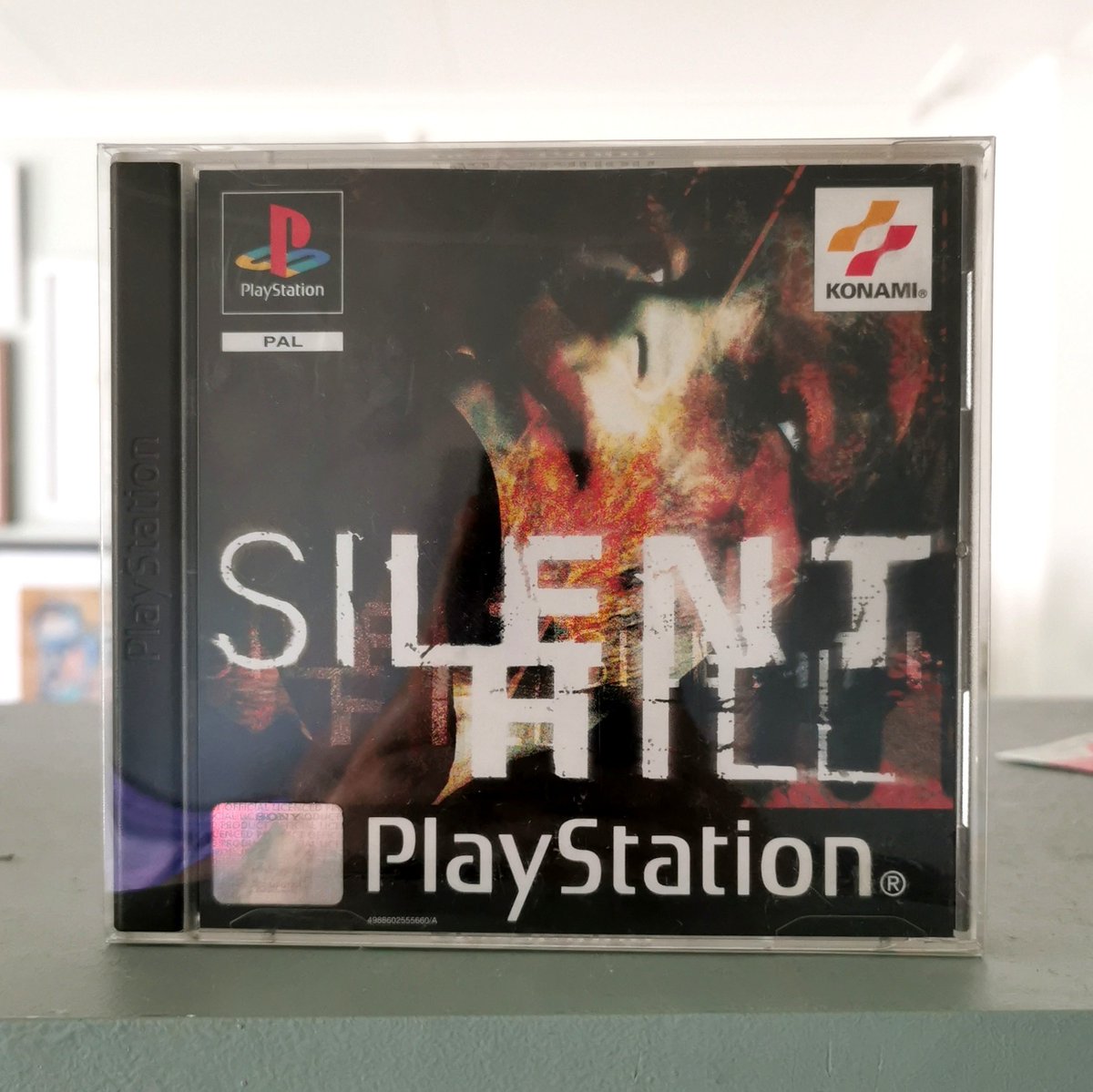 #PS1day Silent Hill expanded the console horror genre, and popularised psychological survival horror. I definitely recommend this to anyone looking for a PS1 game to play for #Spooktober! Do you have any Halloween recommendations?