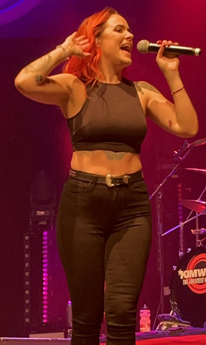 StreekyG's tweet photo. The fabulous @scarlettwilde for @kimwilde #greatesthitstour at #stdavidshallcardiff back on 22nd #kimwilde #scarlettwilde @Wildericky https://t.co/OVo8H23x0w