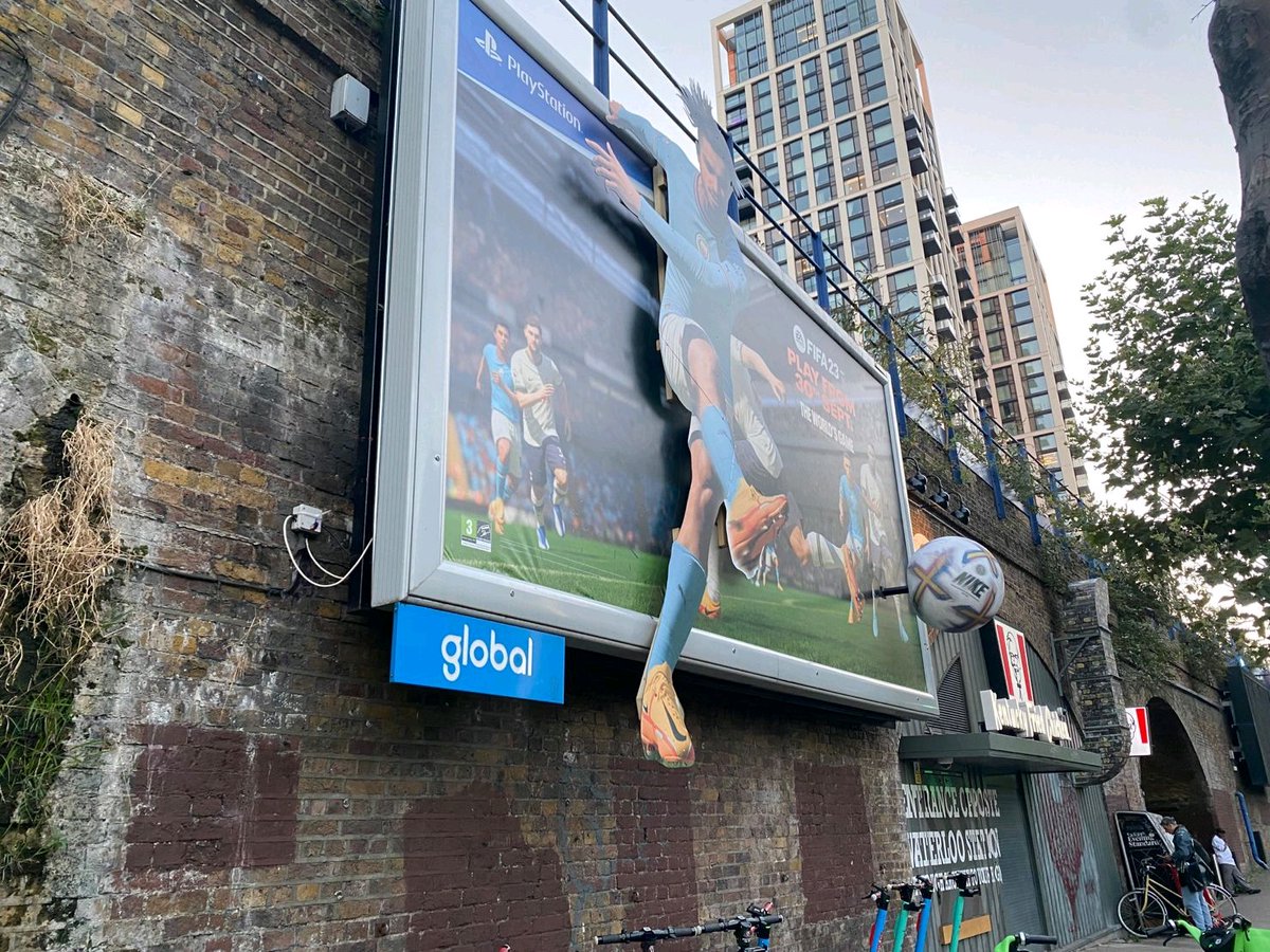 DamianoCori's tweet photo. Unconventional billboard coming back. Great #streetmarketing 🔥 #FIFA23 https://t.co/I4pcBUkb9B