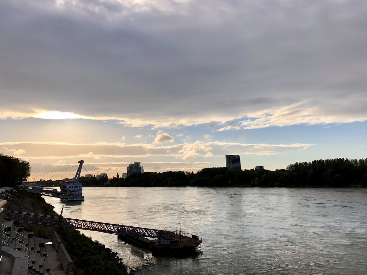 Last view of the Danube before leaving Bratislava after a weekend with <a href="/newsgeist/">Newsgeist</a> in the company of brilliant minds. Bringing home a lot of inspiration and ideas⚡️