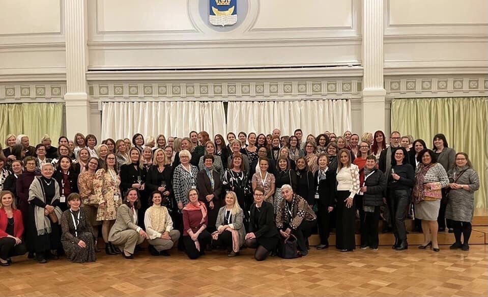 ElinaHusa's tweet photo. Team Finland is happy and thanks everybody who joined our event in Helsinki or virtual. #ima  #storytelling #IMAIsYourNetwork @anchaker our modertor. Welcome reseptien @helsinkicityhall https://t.co/TK50jiC1yr