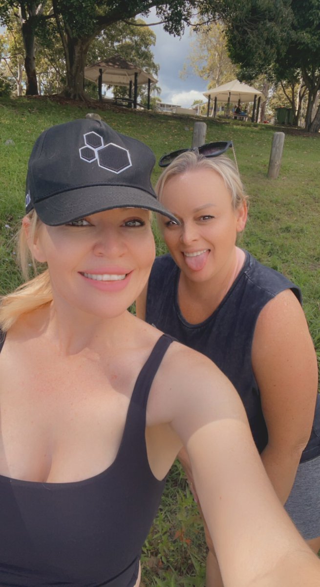 Margot_Aces on Twitter "Hey!! Monday is the Queen’s Birthday public