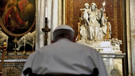 CauseSanti's tweet photo. #PapaFrancesco: Confidiamo nella #misericordia di Dio, che può cambiare i cuori, e nell’#intercessione materna della Regina della pace
https://t.co/KLMBpeJDtv https://t.co/XsUDv31AOn