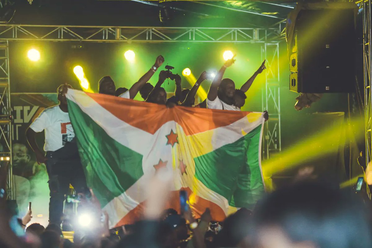 runtowndjs's tweet photo. Mwarakoze cane gushigikira abana b'igihugu 🙂 Explosive night 4 yari imicanwa gusa🔥🔥🔥🔥🔥🔥🇧🇮❤

📸 @NibiziAndyG

#runtowndjs #explosivenight #party 
#deejays #enjoy #teamwork https://t.co/BSghwwWvh2