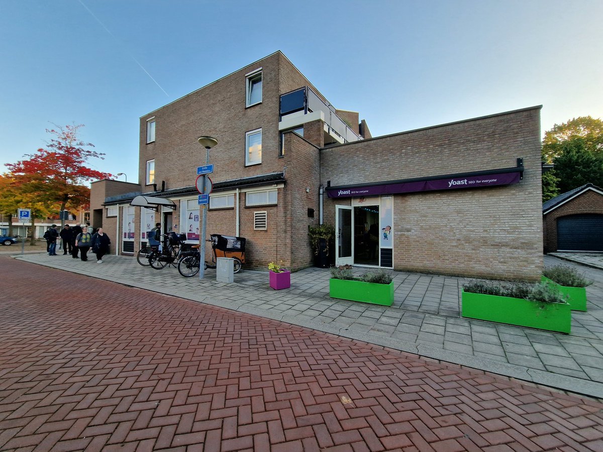 yoast's tweet photo. Time to welcome the campers to Yoast HQ!
#YoastCamp https://t.co/Cnt1THSYt4
