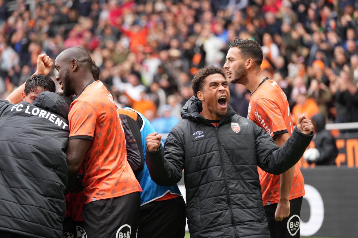 FCLorient's tweet photo. Ça va comment ? 
Comme un lundi. https://t.co/Qxah4pqM5j