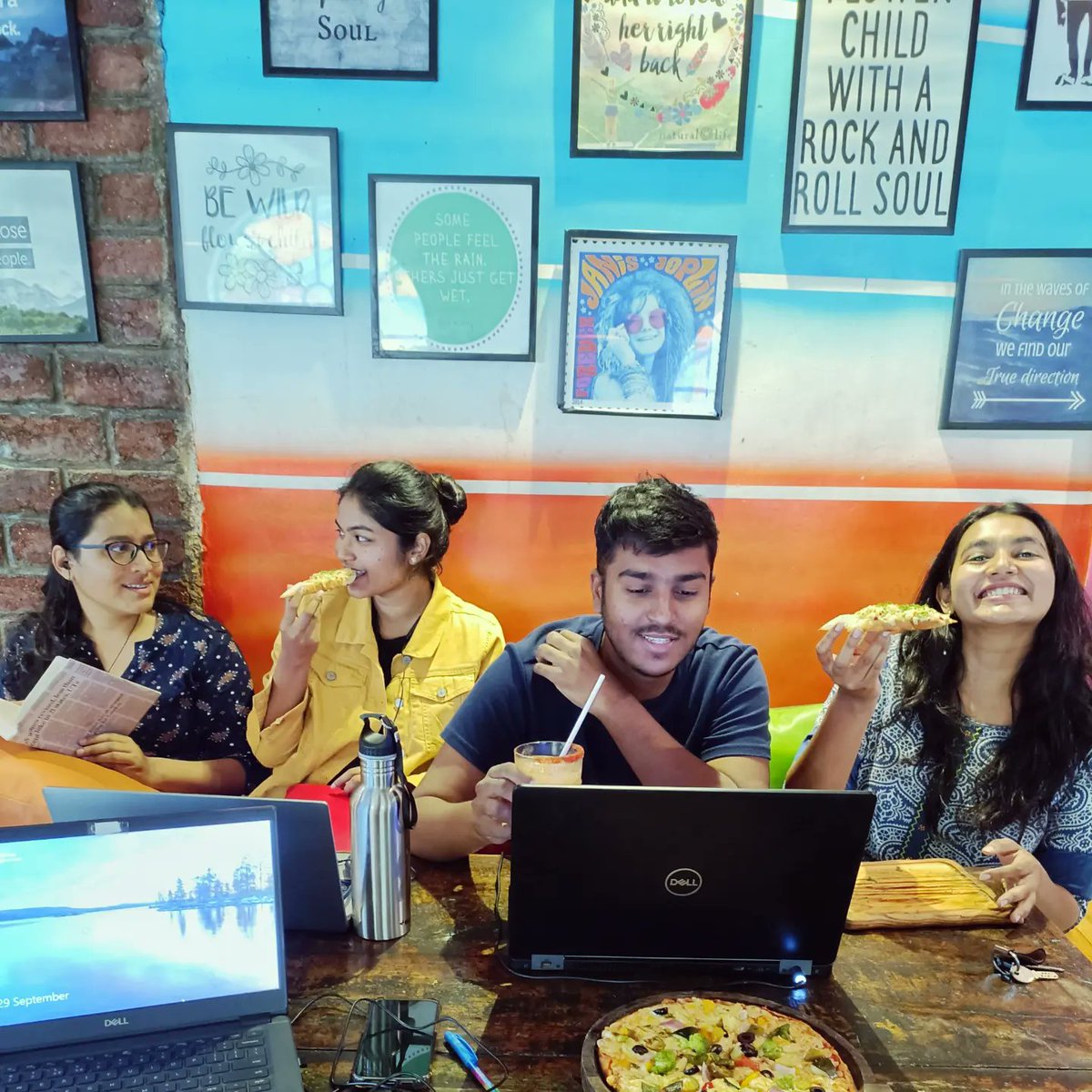 friyeyspace's tweet photo. Work from anywhere, work from Friyey!! 

#Friyey #workanywhere #remotework https://t.co/qRsTbtTwAi