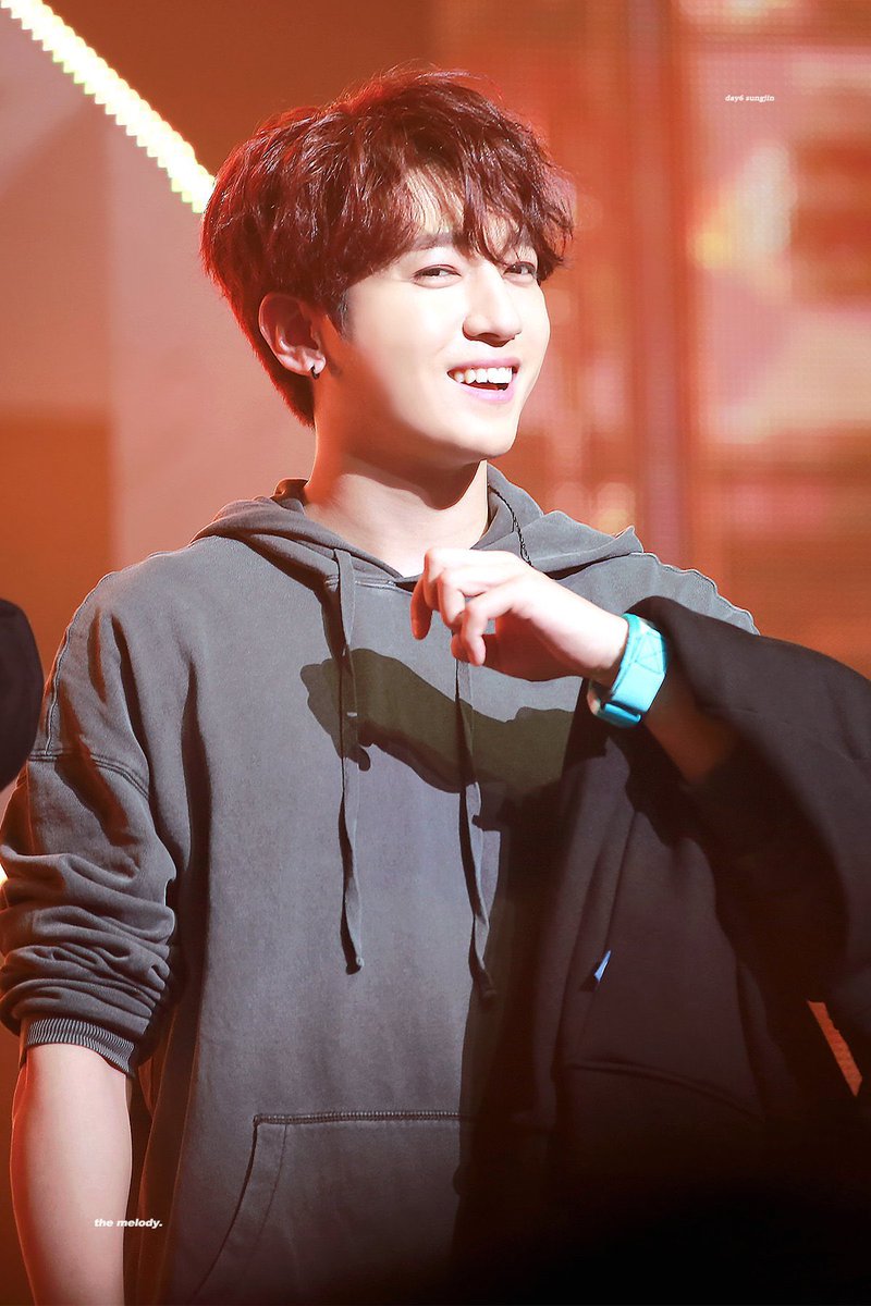 아무리 생각해도..이 세사람..형제라고 해도 믿겄음..왜이렇게 닮았나요...나만 그렇게 생각하는거면 유감