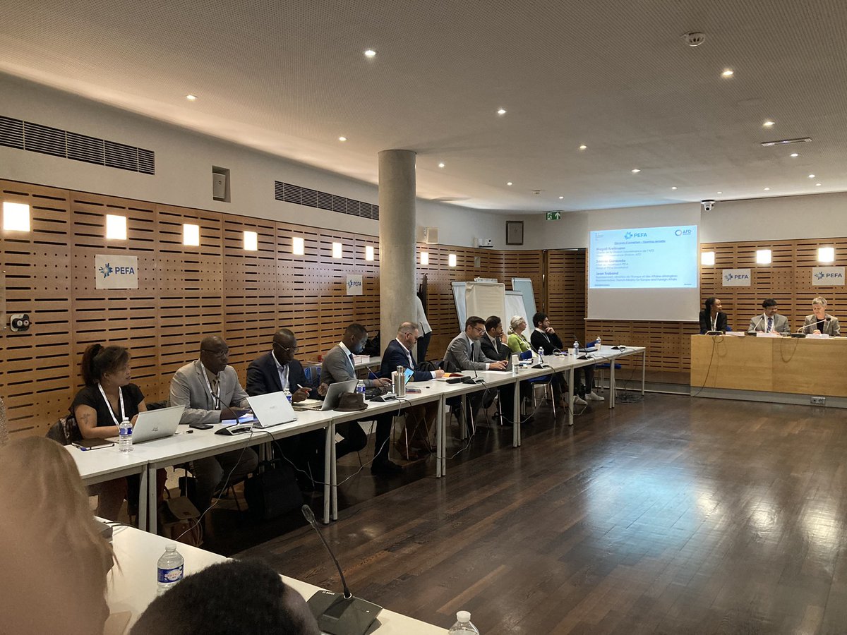Ouverture à <a href="/AFD_France/">Agence Française de #Développement (AFD) 🇫🇷 🇪🇺</a> de la semaine de formation @pefa par <a href="/MagaliKreitmann/">Magali Kreitmann</a>,  <a href="/srinivasiaas/">SRINIVAS GURAZADA</a> chef du secrétariat PEFA et Jean Traband de <a href="/francediplo/">France Diplomatie 🇫🇷🇪🇺</a> . Avec de nombreux représentants francophones et anglophones présents. 
<a href="/AFD_France/">Agence Française de #Développement (AFD) 🇫🇷 🇪🇺</a> fière d’accueillir cette formation.