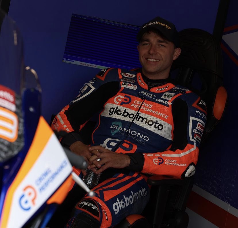 Some great racing and really nice to visit BSB yesterday for the first time in years 

Thoughts are with the lovely Chrissy now though and his family 💙🧡