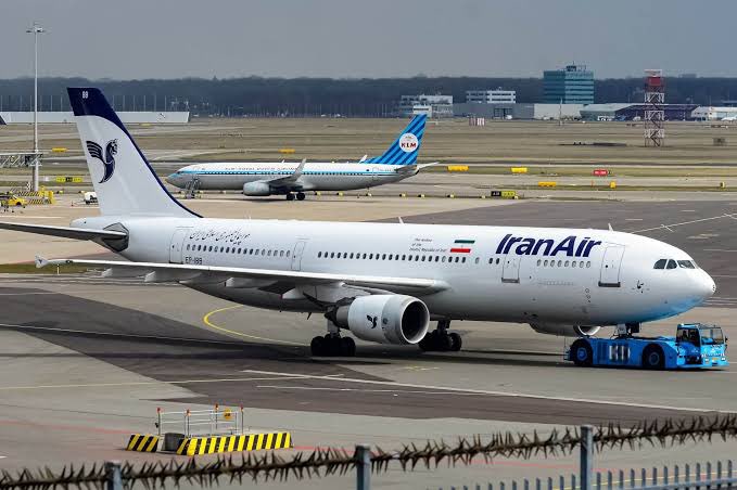 allindiamedia21's tweet photo. DELHI: The Delhi Airport Monday received a call from the Lahore Air Traffic Control (ATC) about a bomb threat on a flight headed from Iran to China, a source said. When Delhi ATC contacted the pilot to offer help, the pilot refused to land in India, the source adde https://t.co/Va3FmpNij9
