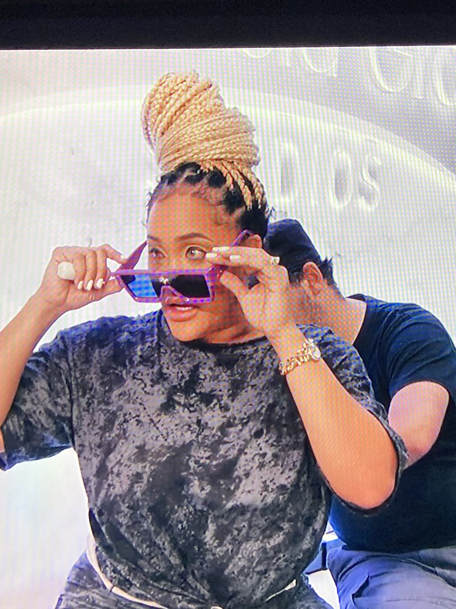 prettynae03's tweet photo. OMGGG MOONFACE 🌙👀👊🏽
#natalienunn #BaddiesSouthReunion #BaddiesSouth #rolliepollie #fateye👀 https://t.co/MOim6jRnQE