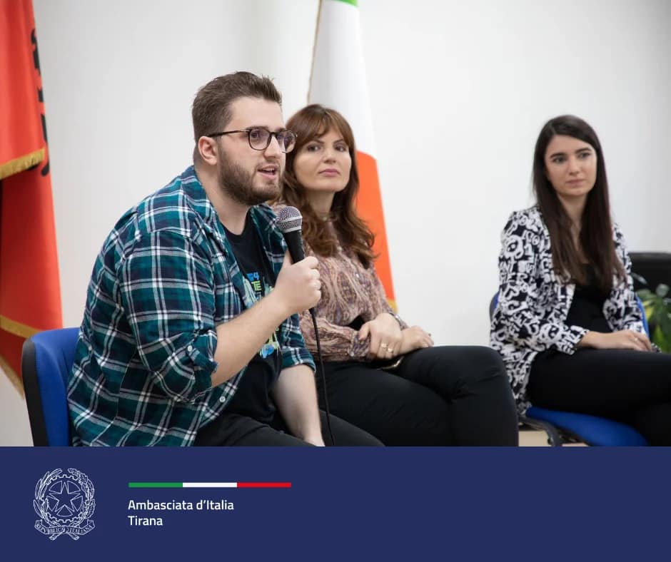 Climate talk 💬🌿with youngsters of Ismail Qemali High School in Tirana, in a joint panel with representatives from the <a href="/ItalyinALB/">Italy in Albania</a>  and <a href="/UNDPAlbania/">UNDP in Albania</a>.
Sharing the experience as a delegate to the <a href="/Y4Cofficial/">Youth4Climate</a> meeting in New York 🗽...